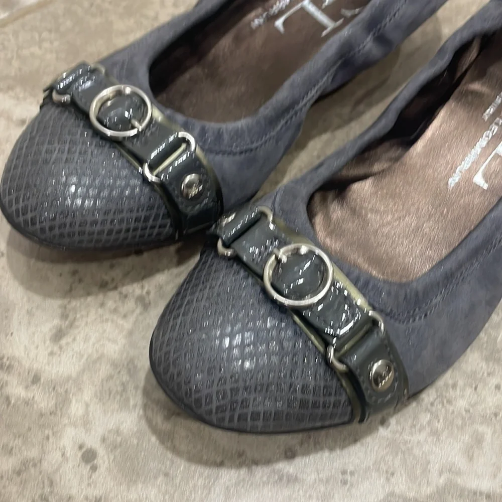 AGL Attilio Giusti Leombruni Circle Wedge‎ Pump Sz 35 1/2 EU Sz 5